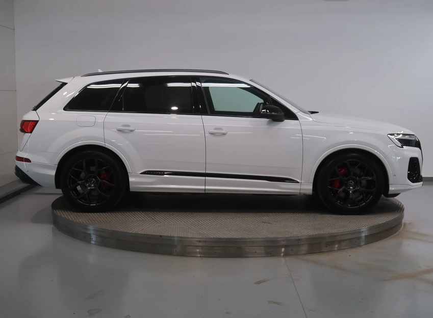 Q7