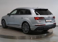 Q7