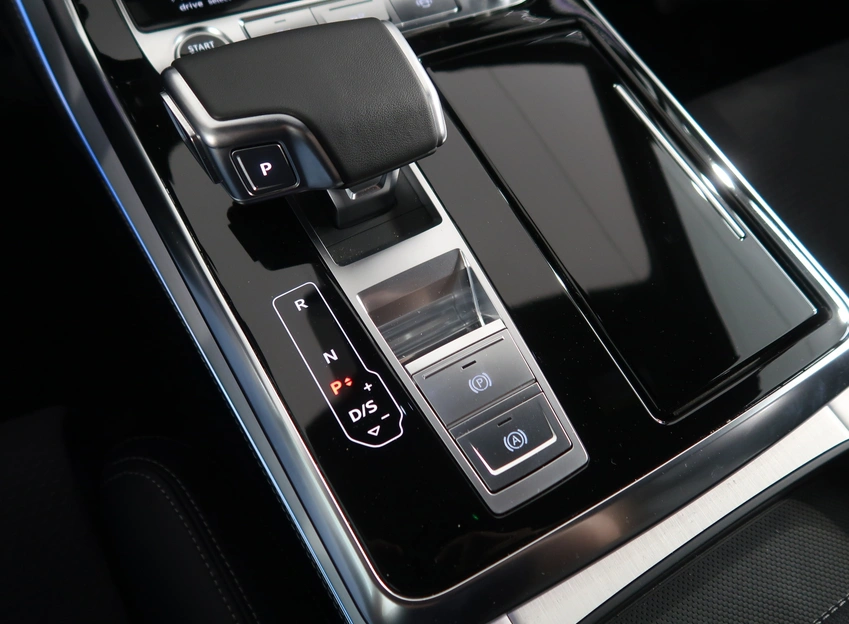 Q7
