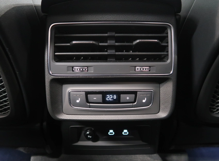 Q7