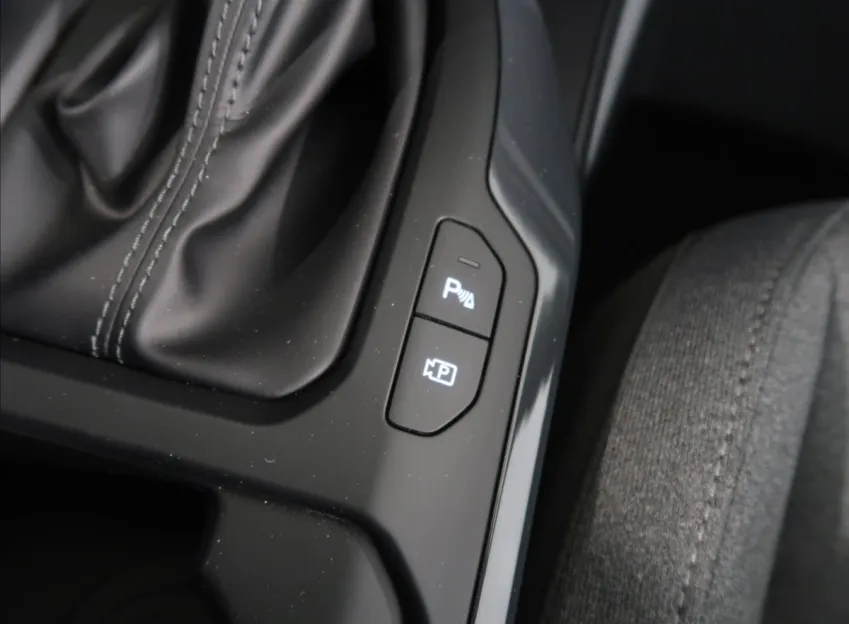 Kia K4 1,6 T-GDI GPF 7DCT  EXCLUSIVE