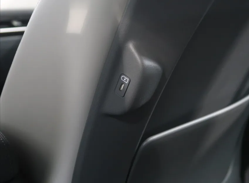 Kia EV2 42,2 kWh HEAT  EARTH 4místa