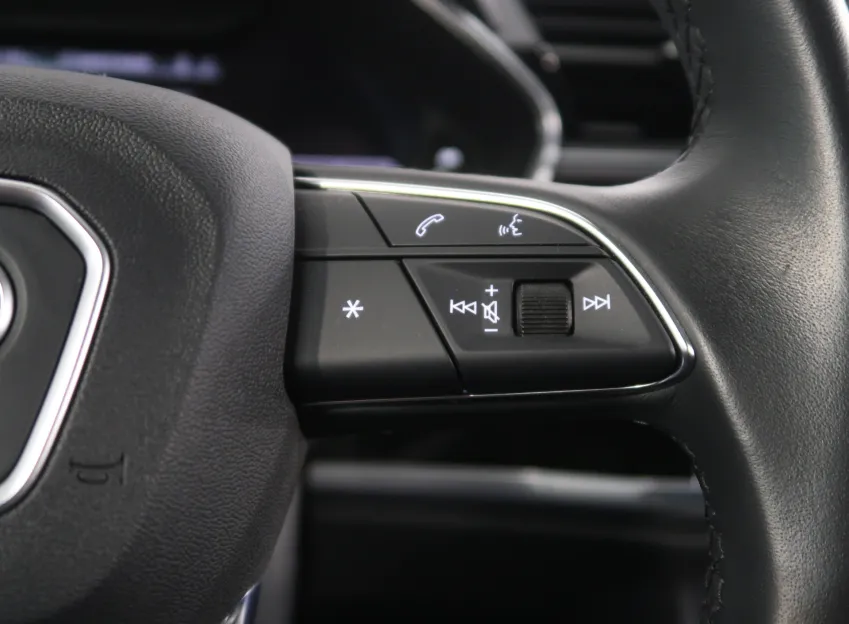 Audi Q3 S-LINE 1.5TSI 110KW AUTOMAT