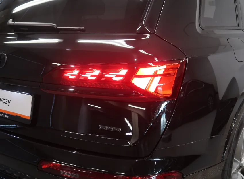 Audi Q7 S-LINE 50TDI 210KW QUATTRO 7MÍST TAŽNÉ