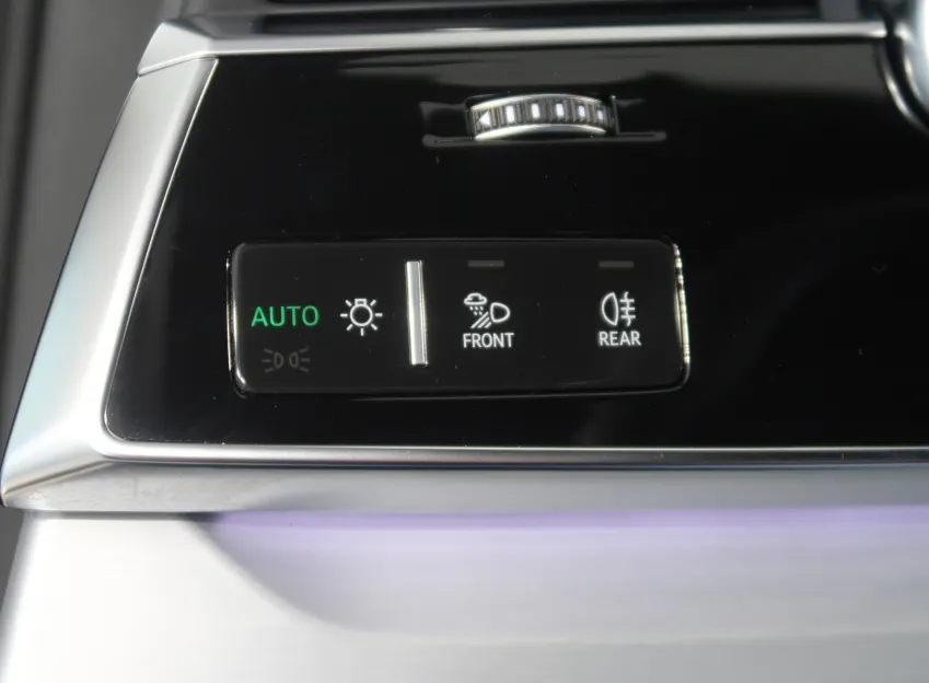 Audi Q7 S-LINE 50TDI 210KW QUATTRO 7MÍST TAŽNÉ