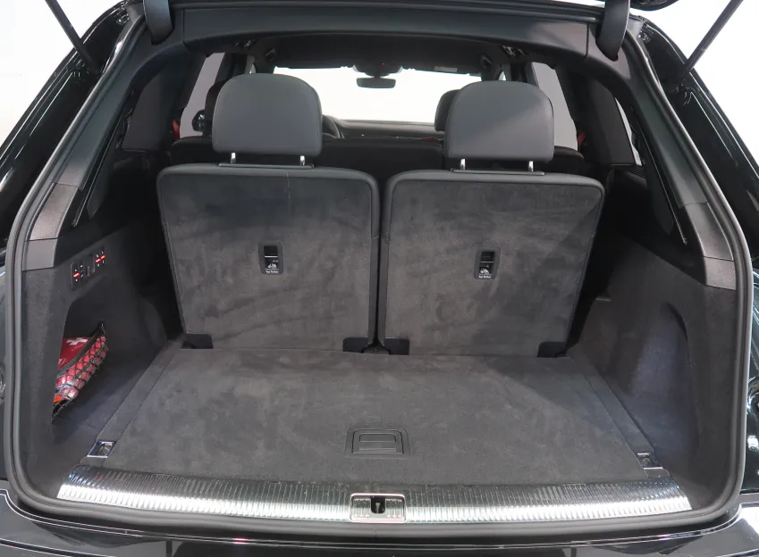 Audi Q7 S-LINE 50TDI 210KW QUATTRO 7MÍST TAŽNÉ
