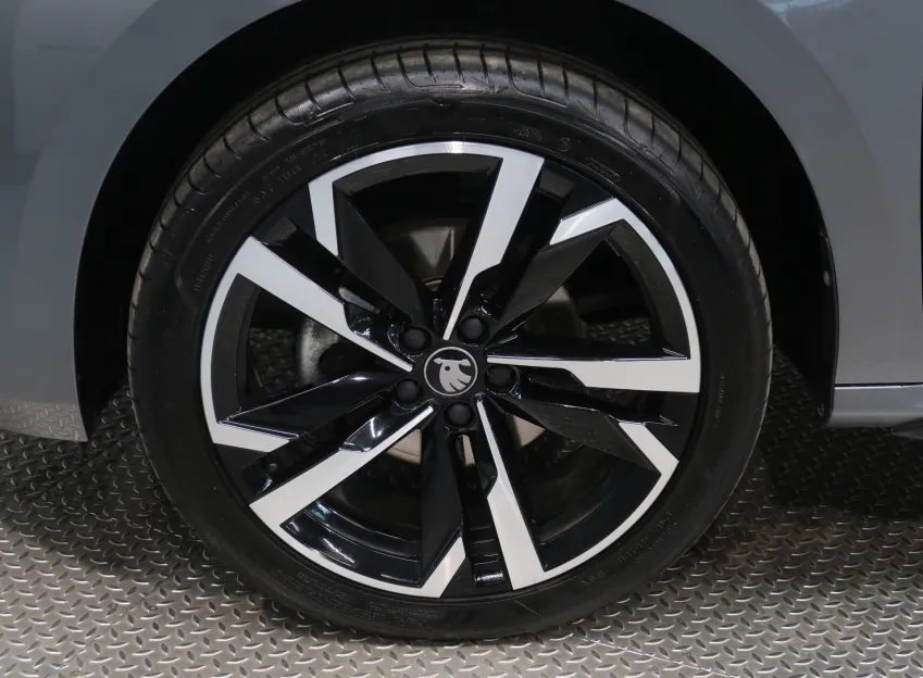 Škoda Kamiq MONTE CARLO 1.0TSI 85KW TAŽNÉ