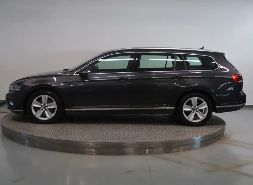 Volkswagen Passat ELEGANCE 2.0TDI EVO 110KW DSG NAVI