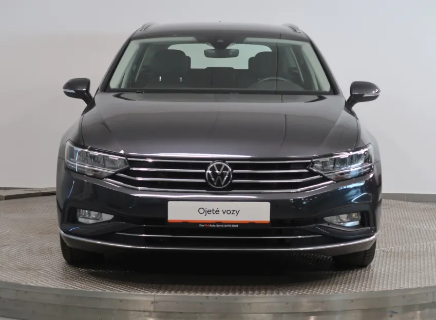 Volkswagen Passat ELEGANCE 2.0TDI EVO 110KW DSG NAVI