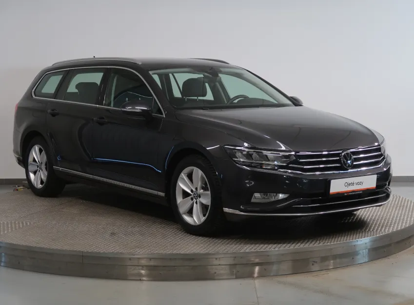 Volkswagen Passat ELEGANCE 2.0TDI EVO 110KW DSG NAVI