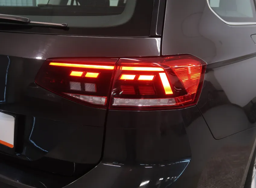 Volkswagen Passat ELEGANCE 2.0TDI EVO 110KW DSG NAVI