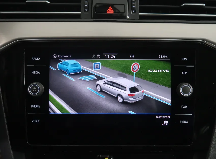 Volkswagen Passat ELEGANCE 2.0TDI EVO 110KW DSG NAVI