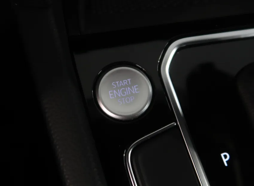 Volkswagen Passat ELEGANCE 2.0TDI EVO 110KW DSG NAVI