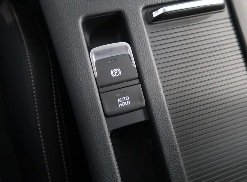 Volkswagen Passat ELEGANCE 2.0TDI EVO 110KW DSG NAVI