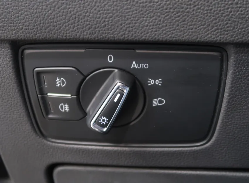 Volkswagen Passat ELEGANCE 2.0TDI EVO 110KW DSG NAVI