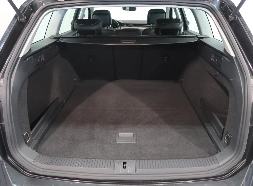 Volkswagen Passat ELEGANCE 2.0TDI EVO 110KW DSG NAVI
