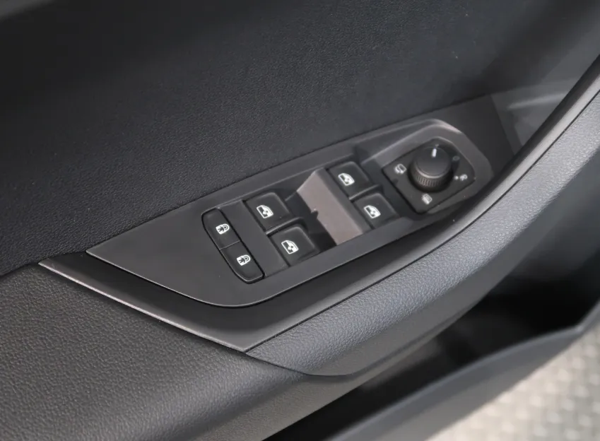 Škoda Karoq SPORTLINE 2.0TSI 140KW 4x4 DSG NAVI LED MATRIX