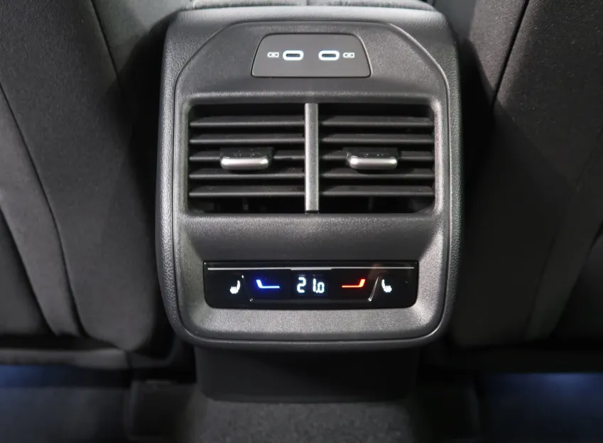 Škoda Superb 1.5TSI 110KW DSG TAŽNÉ 2 SADA ALU