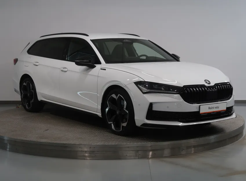Škoda Superb SPORTLINE 2.0TDI 142KW 4x4 DSG WEBASTO TAŽNÉ