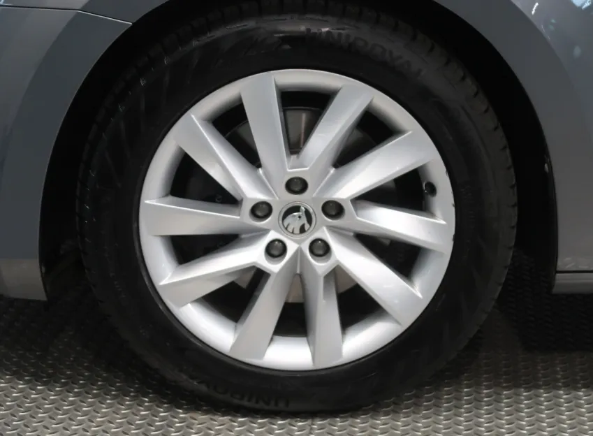 Škoda Superb STYLE 2.0TDI 147KW 4x4 DSG TAŽNÉ