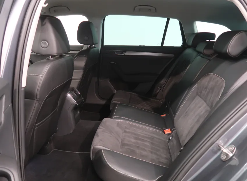 Škoda Superb STYLE 2.0TDI 147KW 4x4 DSG TAŽNÉ
