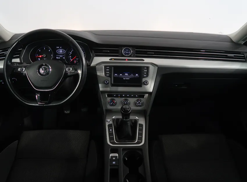 Volkswagen Passat COMFORTLINE 1.6TDI 88KW