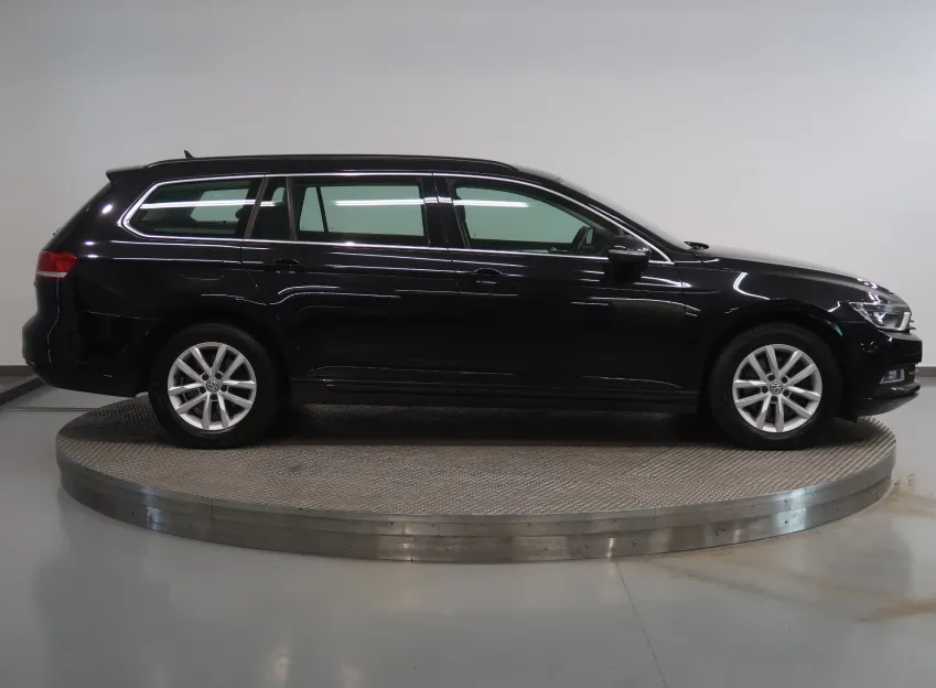 Volkswagen Passat COMFORTLINE 1.6TDI 88KW