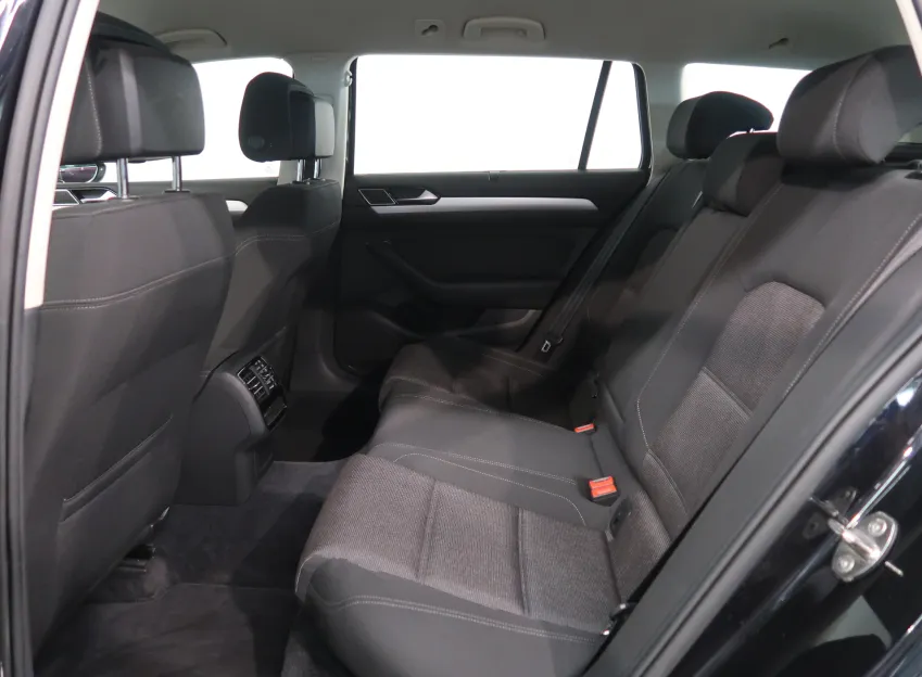 Volkswagen Passat COMFORTLINE 1.6TDI 88KW