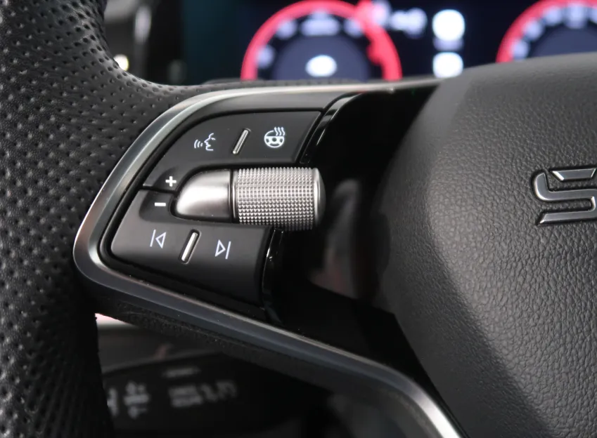 Škoda Superb SPORTLINE 2.0TDI 142KW 4x4 DSG TAŽNÉ CANTON LED MA