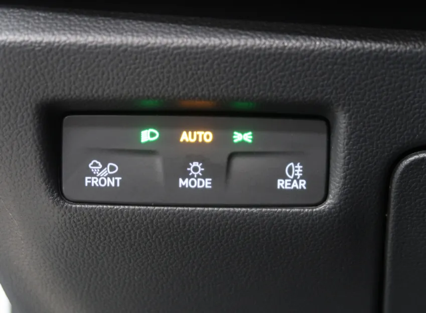 Škoda Superb SPORTLINE 2.0TDI 142KW 4x4 DSG TAŽNÉ CANTON LED MA