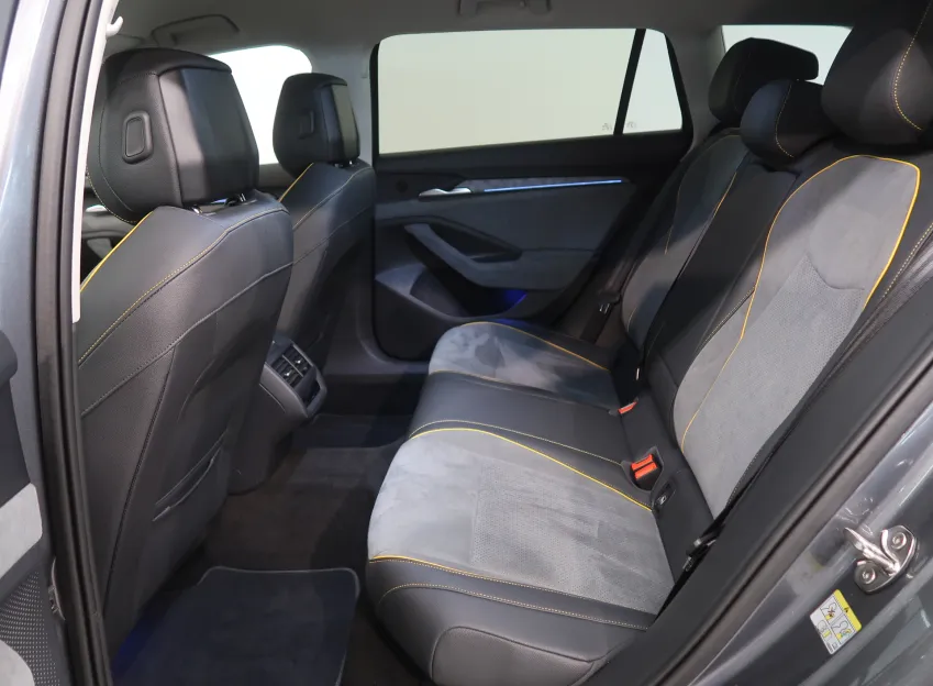 Škoda Superb SELECTION 2.0TDI 110KW DSG