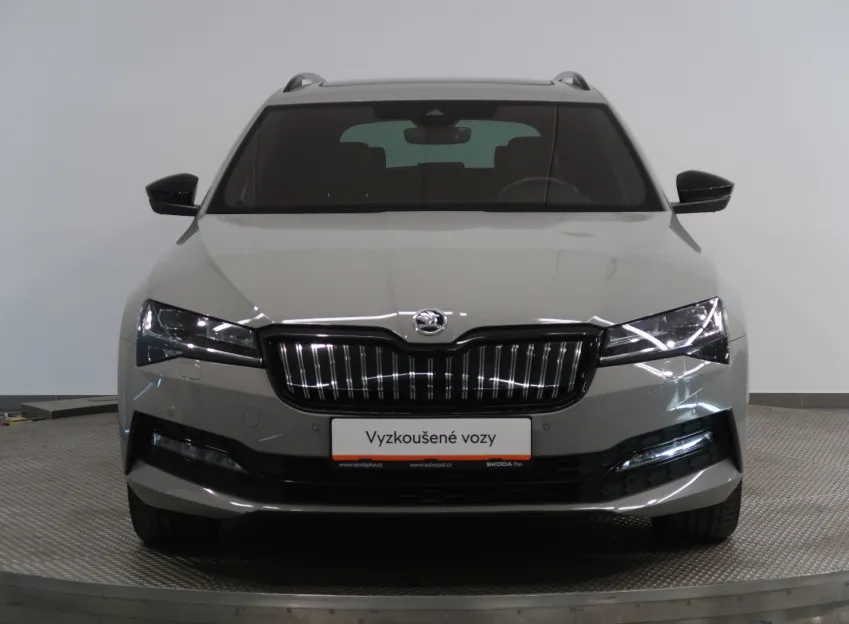 Škoda Superb iV SPORTLINE 1.4TSI 160KW DSG PANORAMA