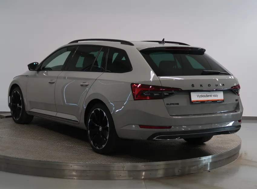 Škoda Superb iV SPORTLINE 1.4TSI 160KW DSG PANORAMA