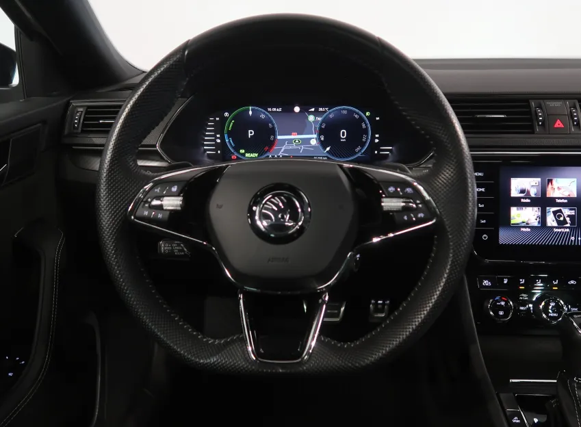 Škoda Superb iV SPORTLINE 1.4TSI 160KW DSG PANORAMA