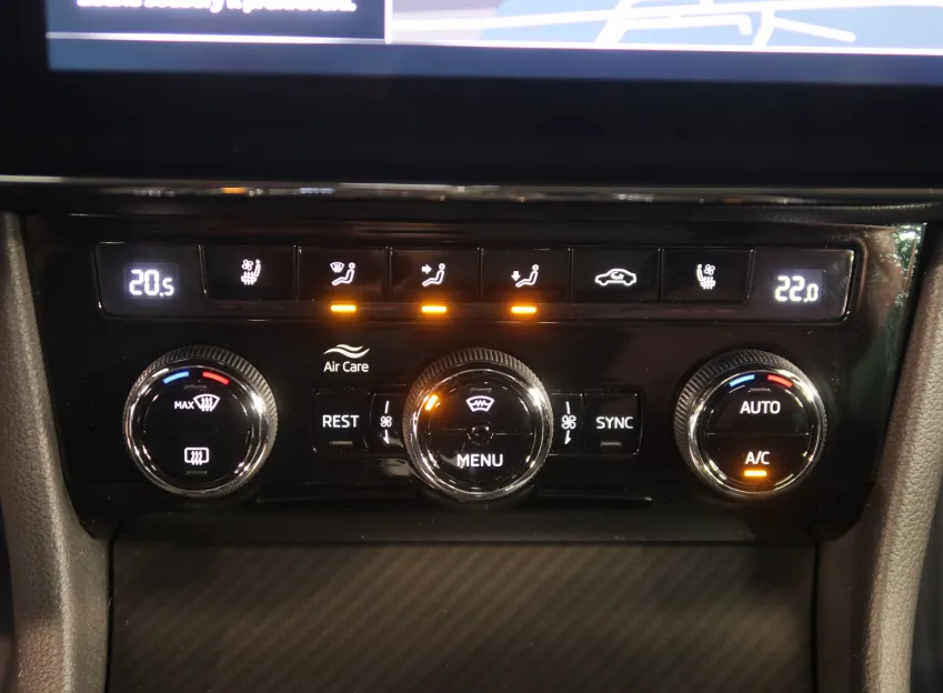 Škoda Superb iV SPORTLINE 1.4TSI 160KW DSG PANORAMA