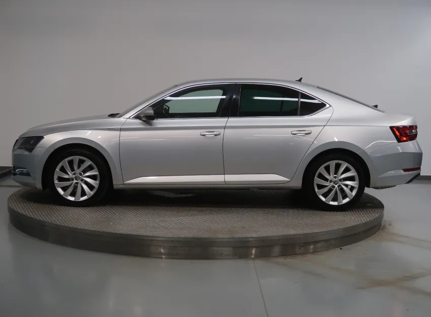 Škoda Superb STYLE 2.0TDI 140KW 4x4 DSG WEBASTO CANTON