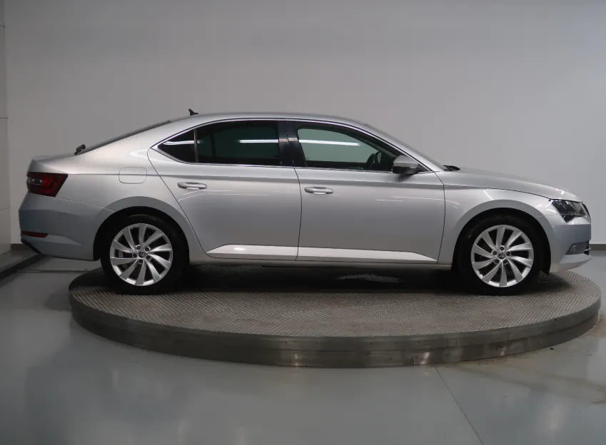 Škoda Superb STYLE 2.0TDI 140KW 4x4 DSG WEBASTO CANTON