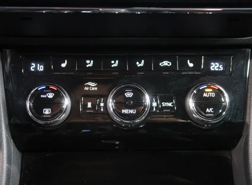 Škoda Superb STYLE 2.0TDI 140KW 4x4 DSG WEBASTO CANTON