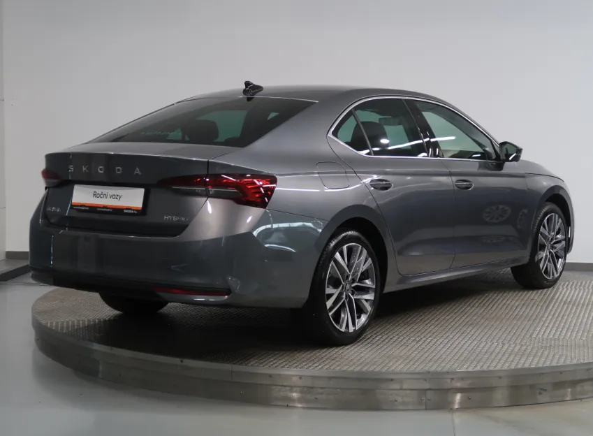 Škoda Octavia EXCLUSIVE 1.5TSI M-HEV 110KW DSG TAŽNÉ CANTON