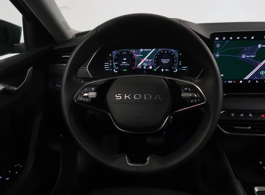 Škoda Octavia EXCLUSIVE 1.5TSI M-HEV 110KW DSG TAŽNÉ CANTON