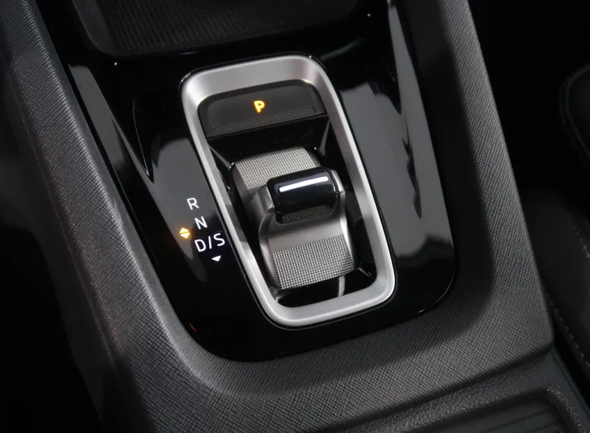 Škoda Octavia EXCLUSIVE 1.5TSI M-HEV 110KW DSG TAŽNÉ CANTON