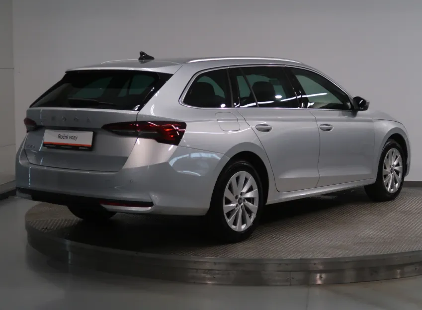 Škoda Octavia TOP SELECTION 2.0TDI 110KW DSG LED MATRIX