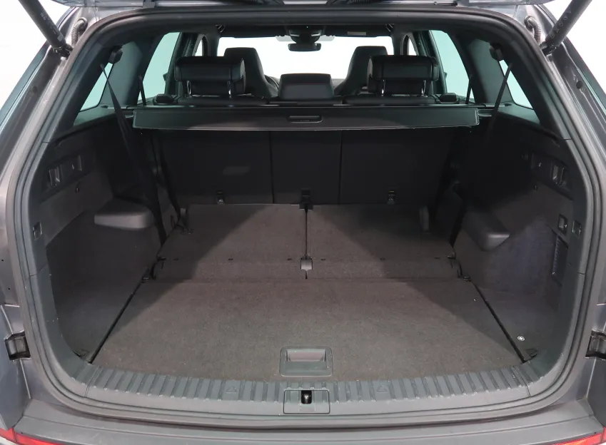 Škoda Kodiaq RS 2.0TSI 180KW 4x4 DSG WEBASTO 7MÍST TAŽNÉ