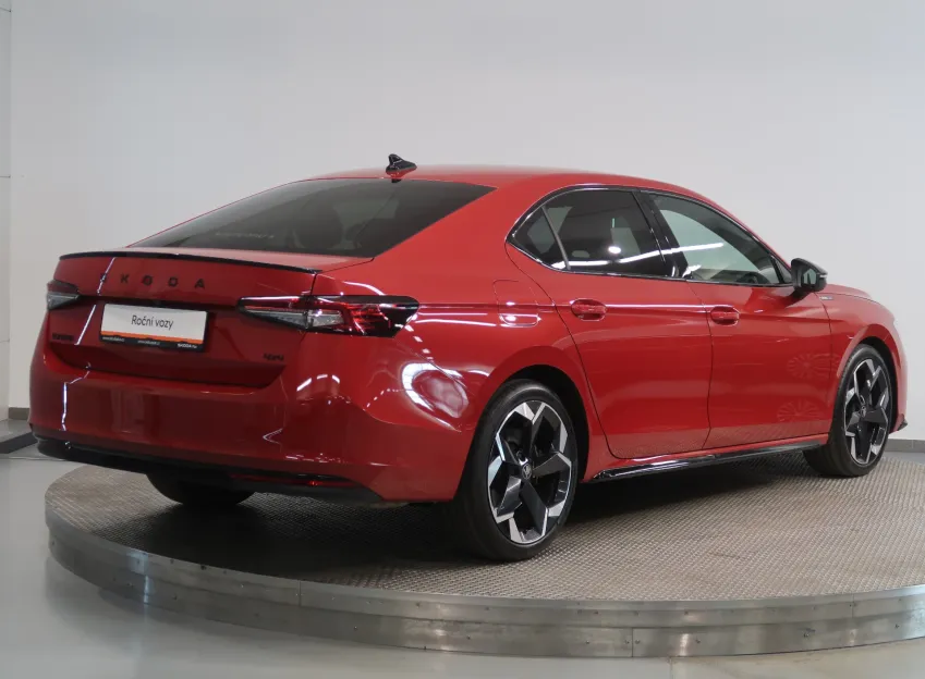 Škoda Superb SPORTLINE 2.0TSI 195KW 4x4 DSG TAŽNÉ