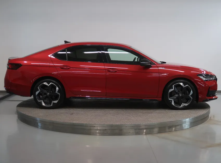 Škoda Superb SPORTLINE 2.0TSI 195KW 4x4 DSG TAŽNÉ
