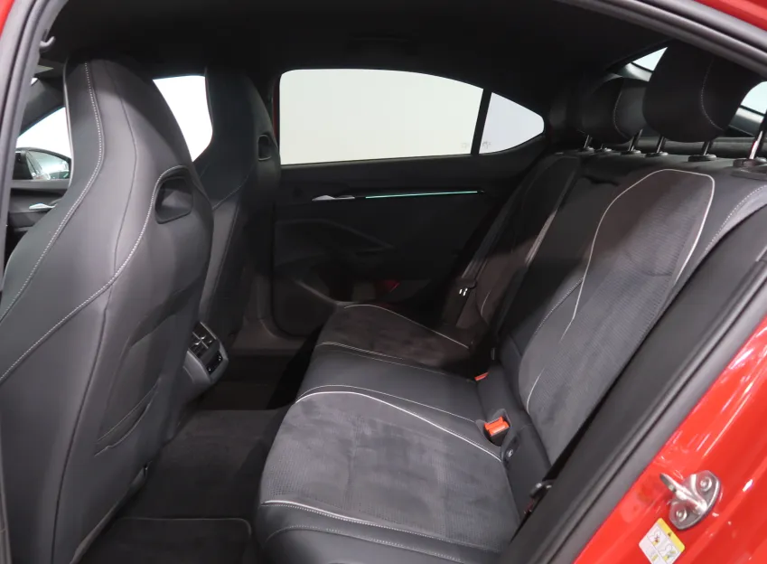 Škoda Superb SPORTLINE 2.0TSI 195KW 4x4 DSG TAŽNÉ