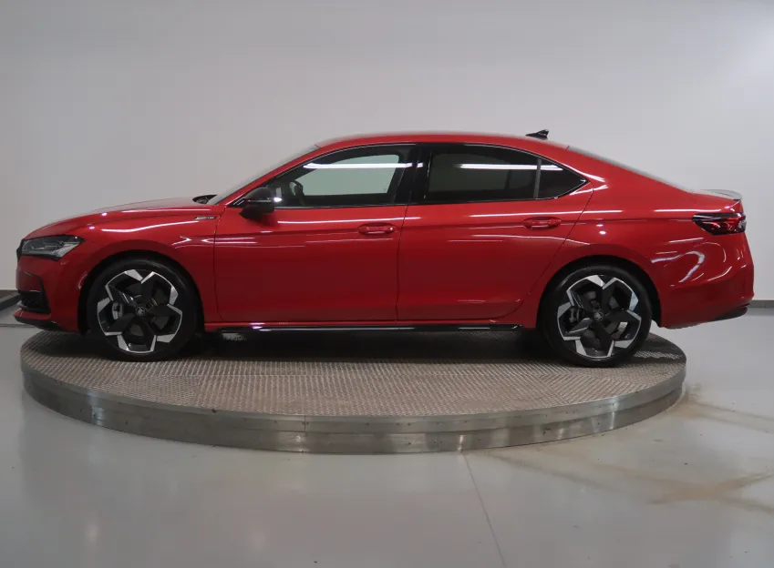 Škoda Superb SPORTLINE 2.0TSI 195KW 4x4 DSG WEBASTO CANTON TAŽN