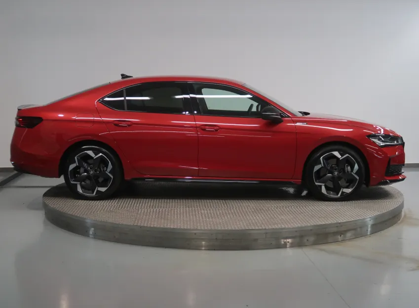 Škoda Superb SPORTLINE 2.0TSI 195KW 4x4 DSG WEBASTO CANTON TAŽN