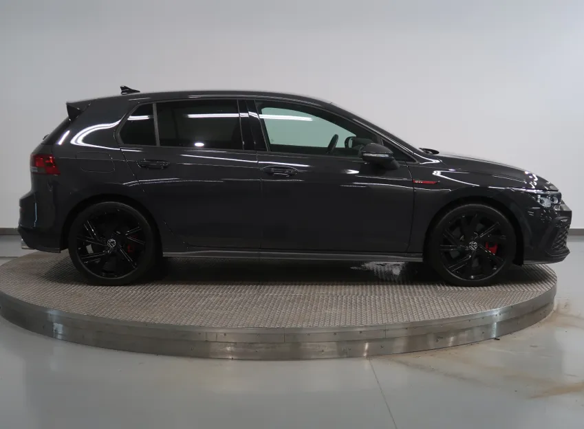 Volkswagen Golf GTI 2.0TSI 180KW DSG