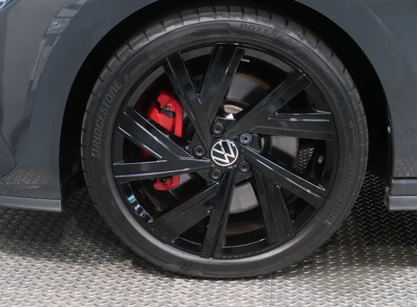 Volkswagen Golf GTI 2.0TSI 180KW DSG